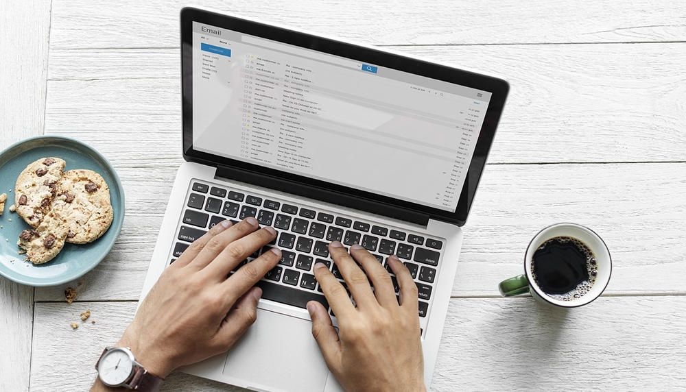 Mail laptop