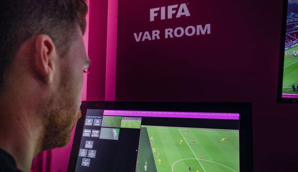 FIFA offside VAR
