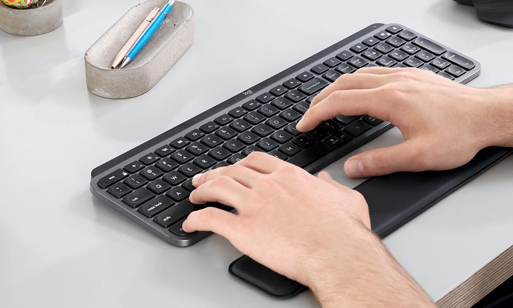 Logitech MX Keys