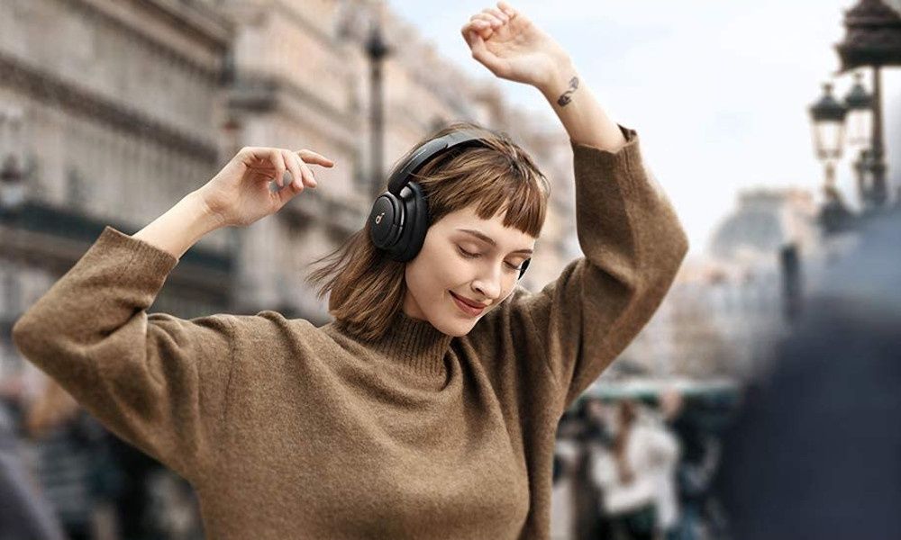Soundcore by Anker Life Q30