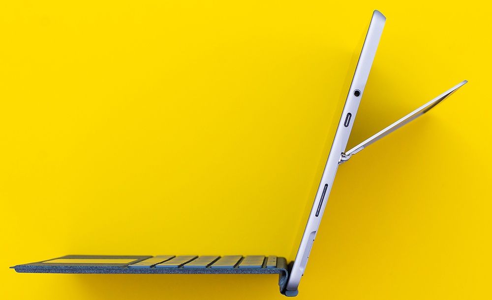 Microsoft Surface Go 2 KickStand