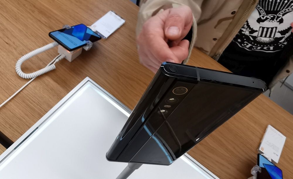 Xiaomi Mi Mix Alpha góra