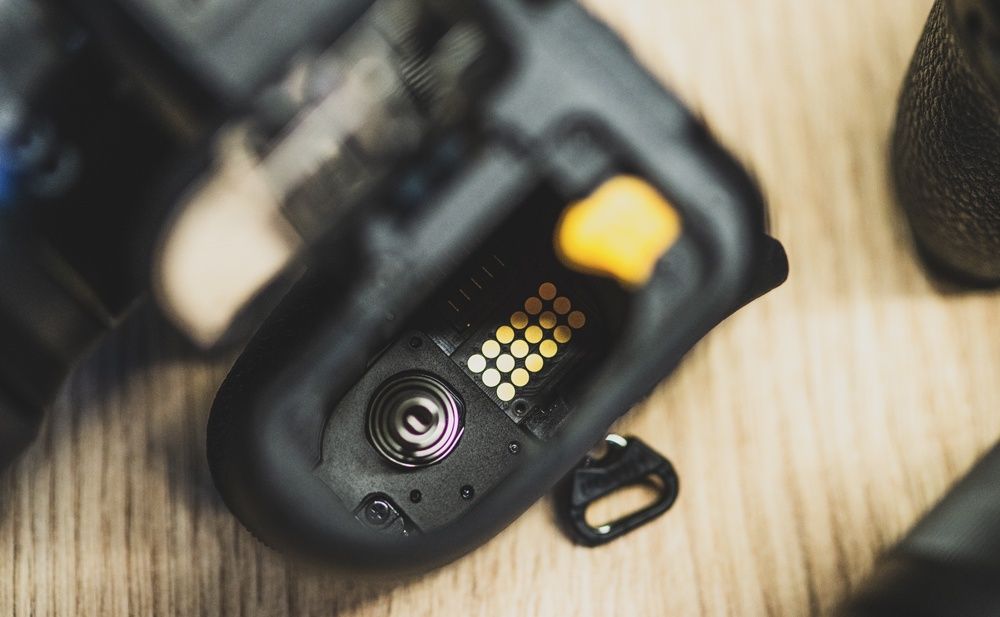 Nikon Z7 II i Z6 II komora baterii