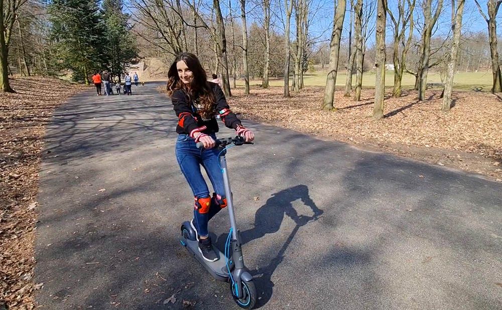 Motus Scooty 10