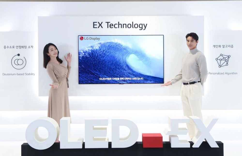 LG OLED EX pokaz