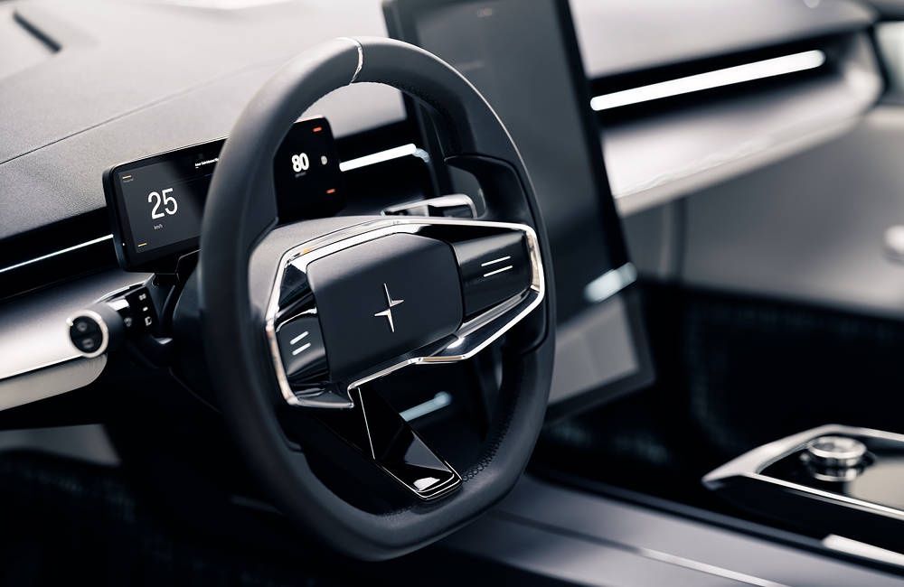 Polestar Precept środek