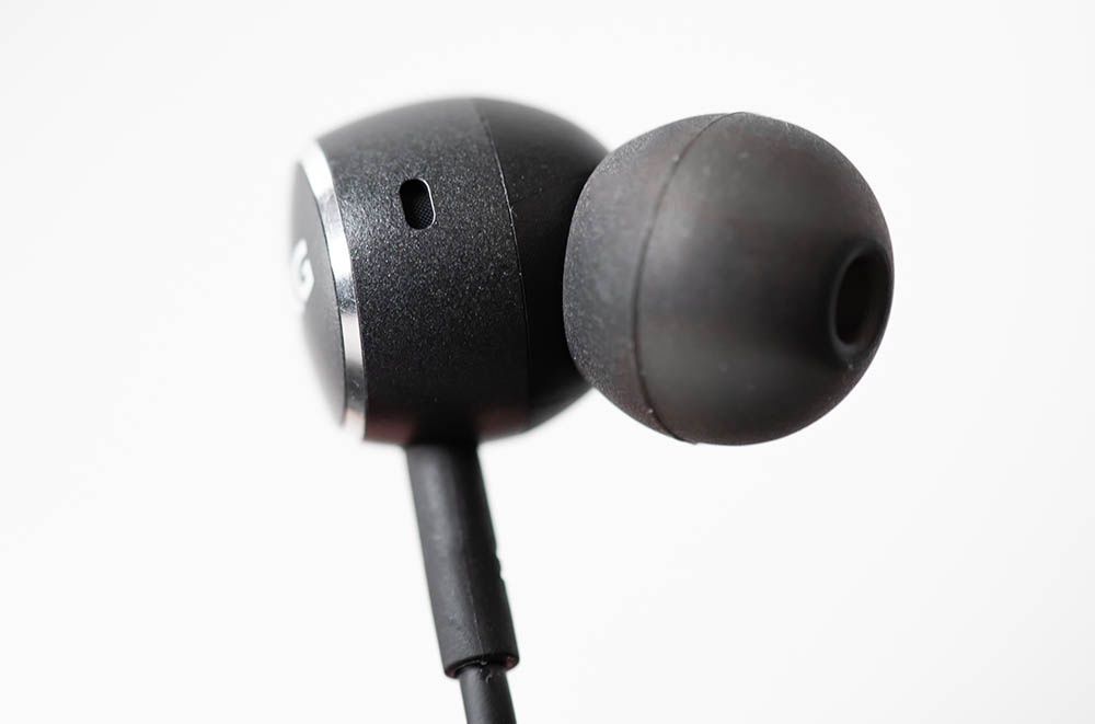 AKG Y100 Wireless - wygodne słuchawki