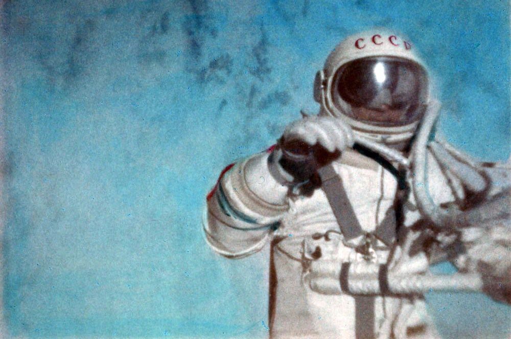 Aleksiej Leonov - spacer kosmiczny
