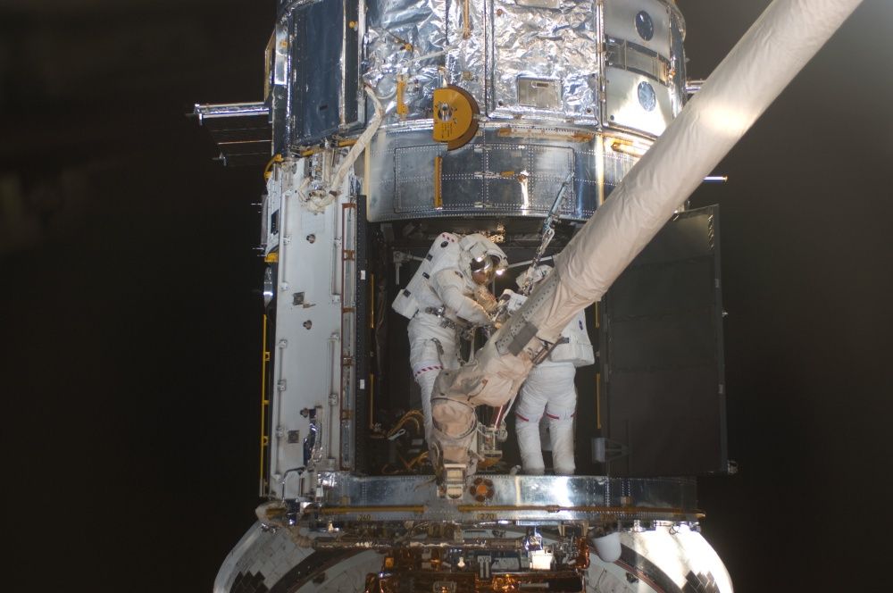 Naprawa teleskopu Hubble