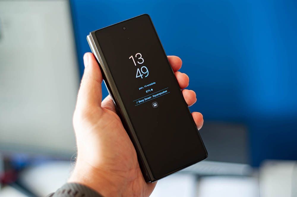 Galaxy Z Fold2 - ekran zawsze włączony AOD