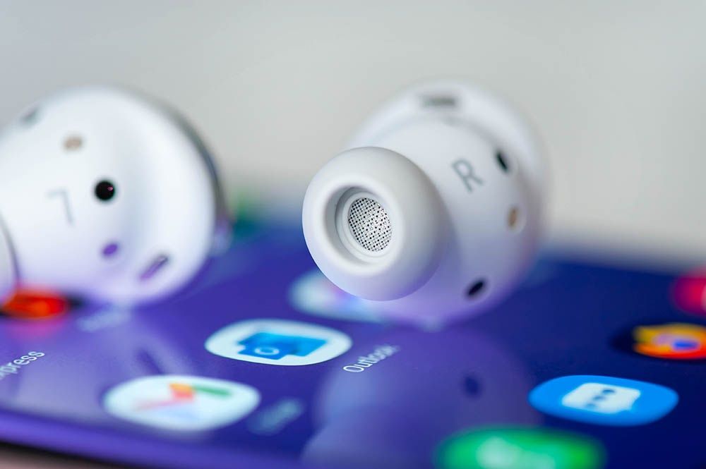 Samsung Galaxy Buds Pro - hybrydowe słuchawki z dwoma przetwornikami