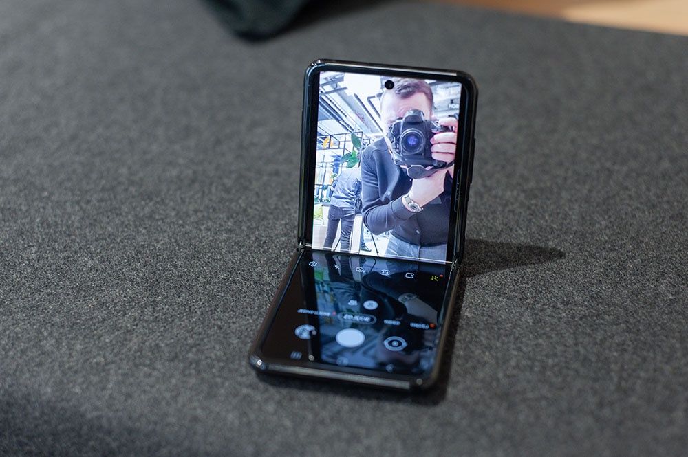 Samsung Galaxy Z Flip - podpórka