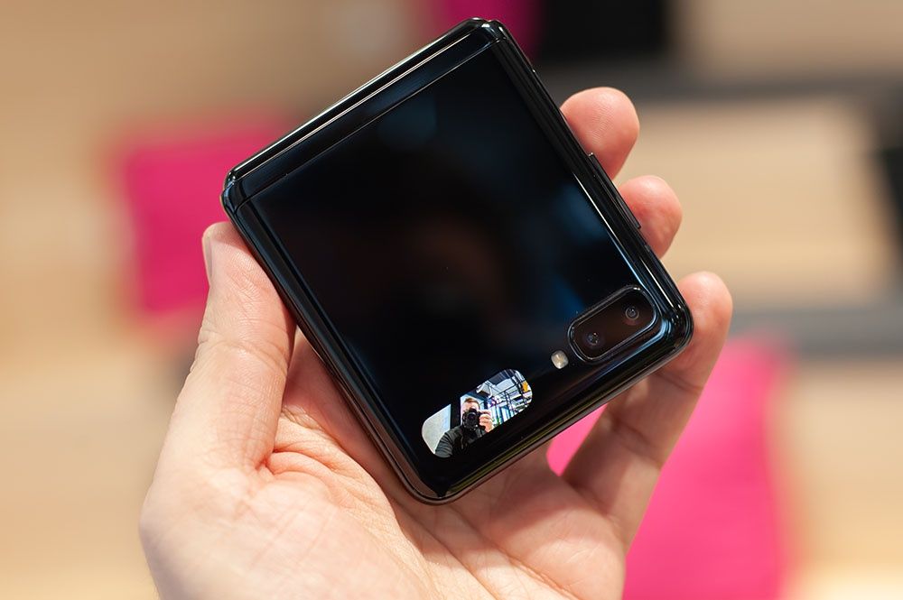 Samsung Galaxy Z Flip - tylny wyświetlacz