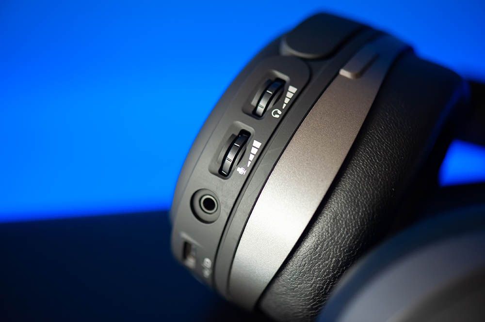 HyperX Cloud Orbit S - regulacja głośności