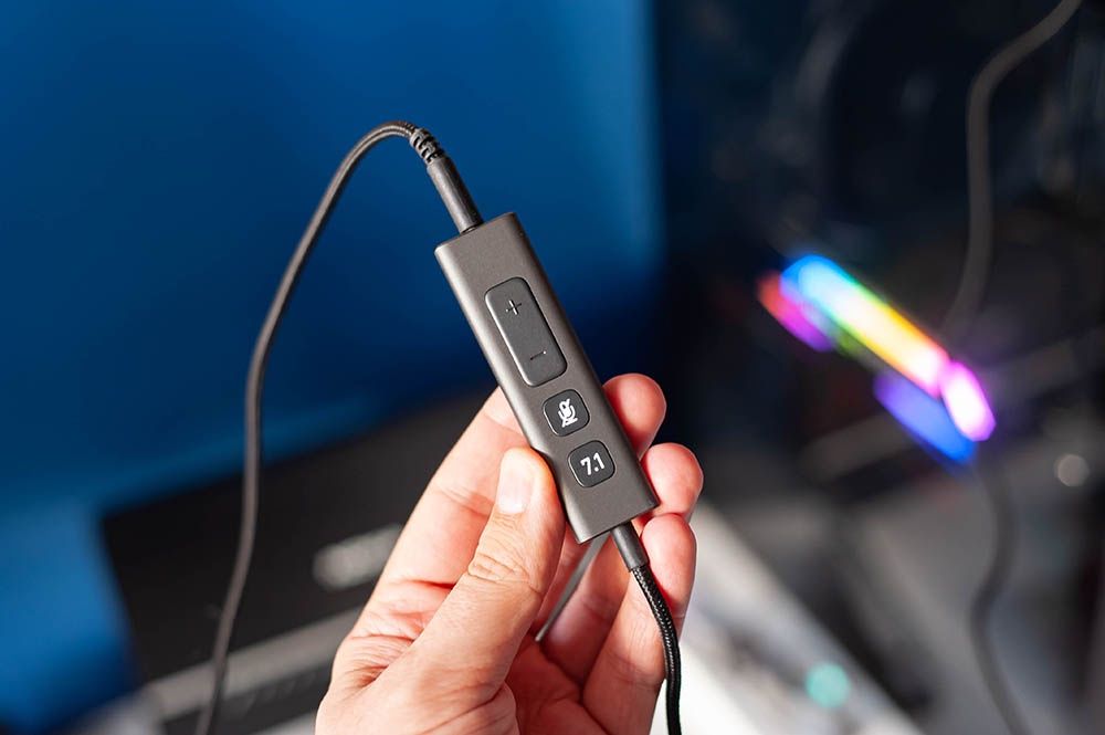 MSI Immerse GH61 wbudowany DAC w kablu