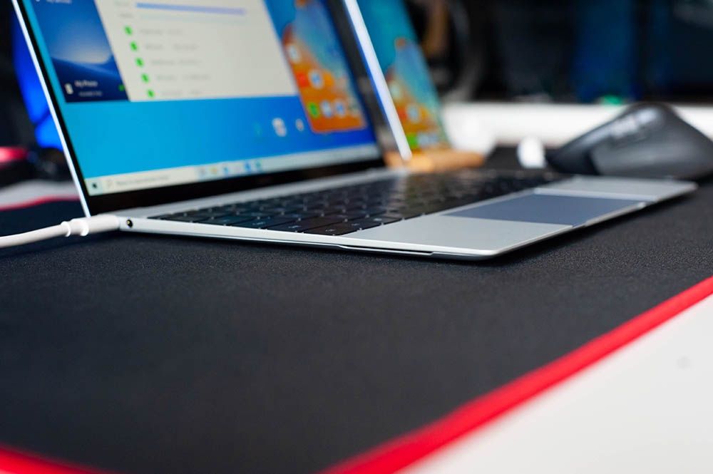 Huawei MateBook X - cienki i lekki laptop