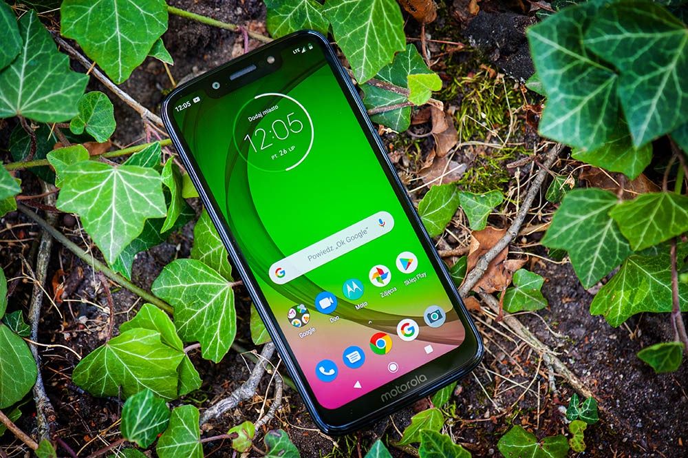 Moto G7 Play - dobry jasny wyświetlacz