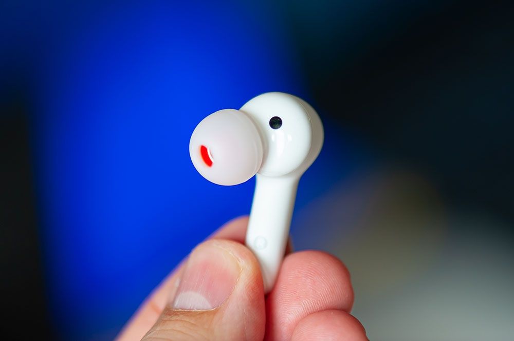 Anker Soundcore Liberty Air 2 czujnik zbliżeniowy