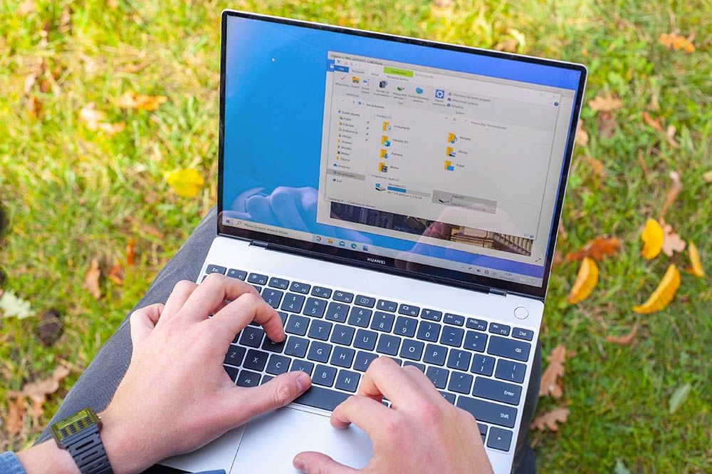 MateBook X 2020 praca poza domem