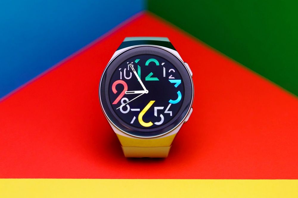 Huawei Watch GT 2e - kolorowa tarcza