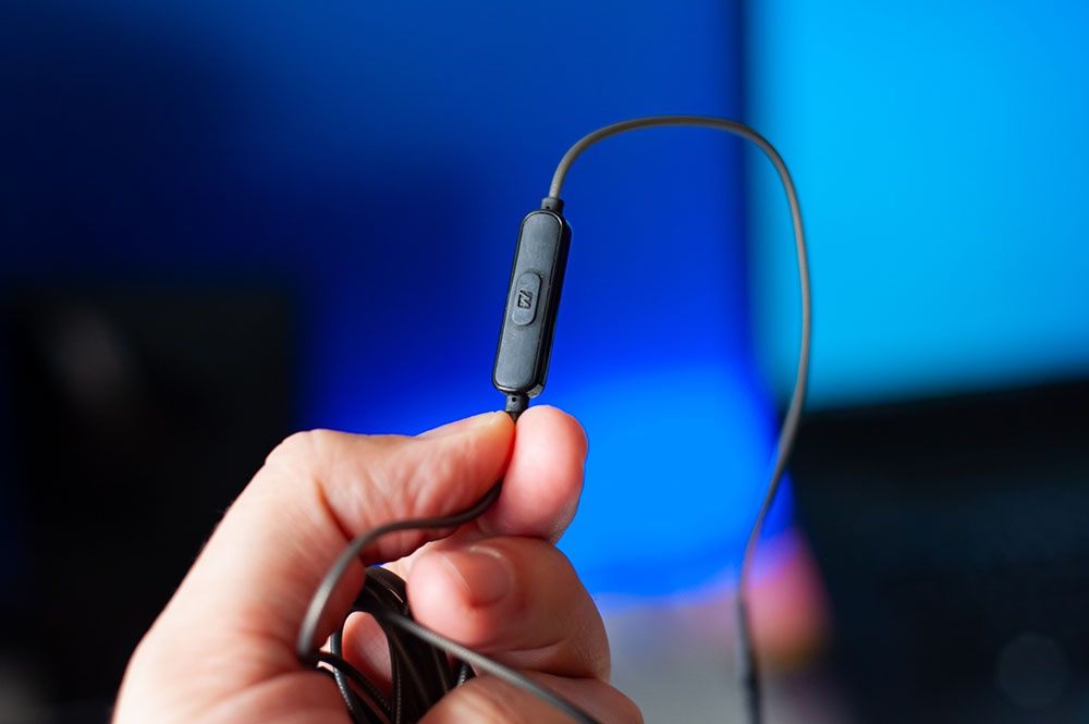 MEE Audio MX3 PRO - przewód z mikrofonem