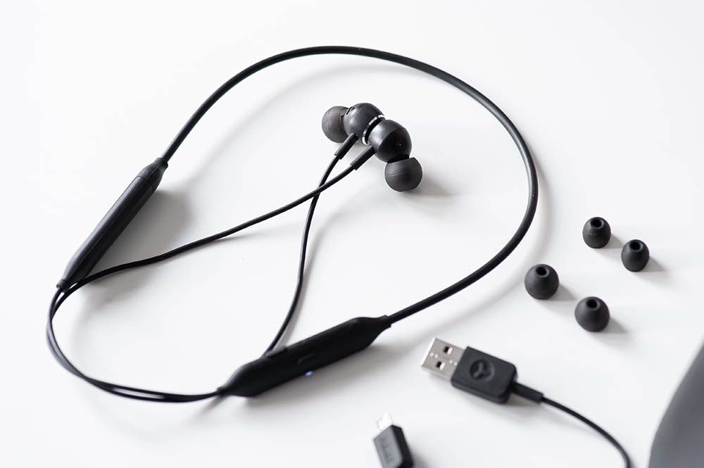 AKG Y100 Wireless - zestaw