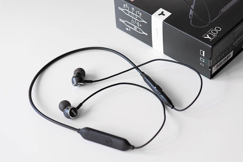 AKG Y100 Wireless - dobry zasięg Bluetooth
