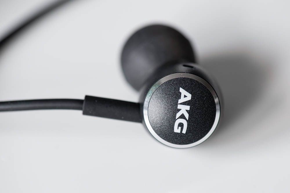 AKG Y100 Wireless - słuchawki Bluetooth