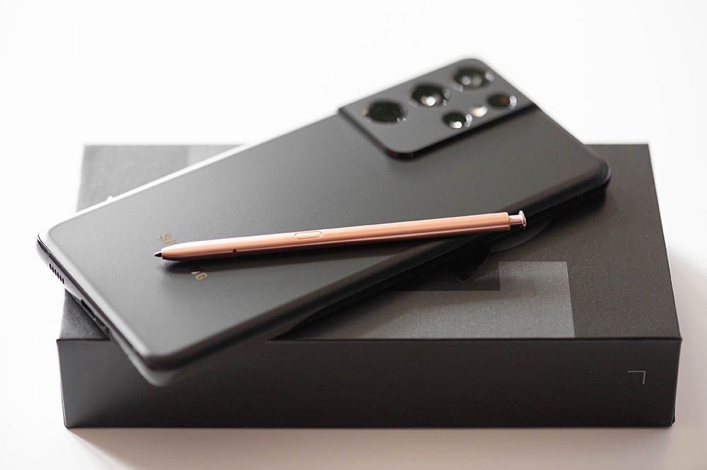 Galaxy S21 Ultra z aktywnym piórkiem S Pen