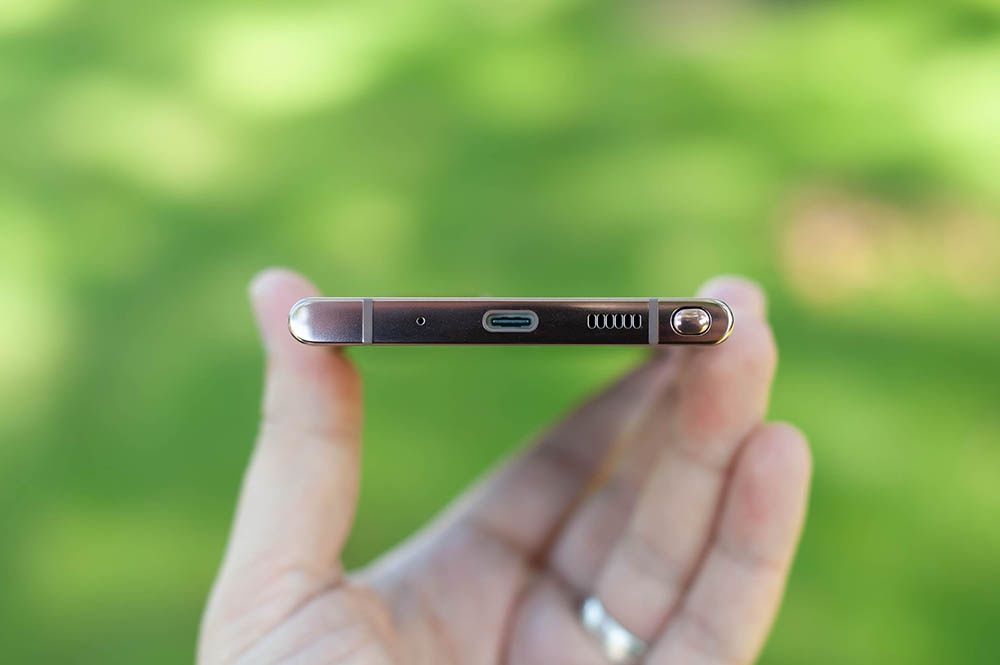 Samsung Galaxy Note 20 Ultra - głośnik i USB-C