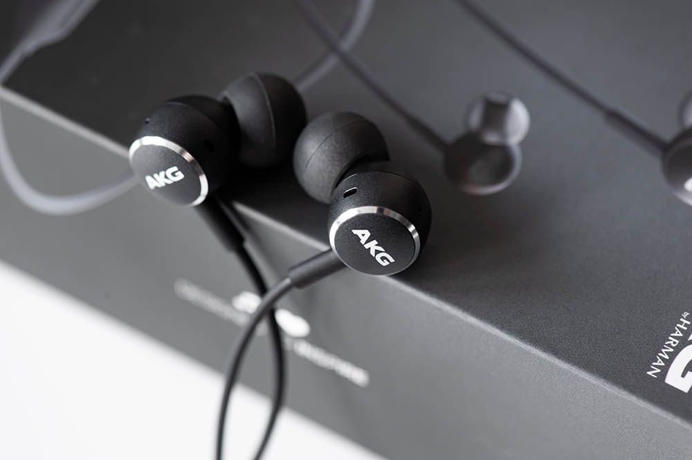 AKG Y100 Wireless - dobra izolacja