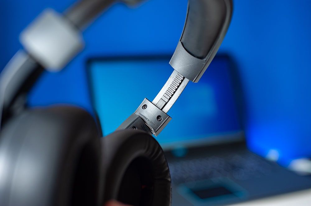 HyperX Cloud Flight S - regulacja pałąka