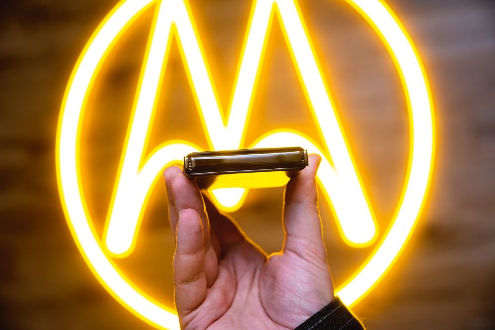 Motorola RAZR grzbiet