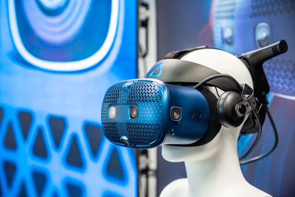 HTC Vive Cosmos bok