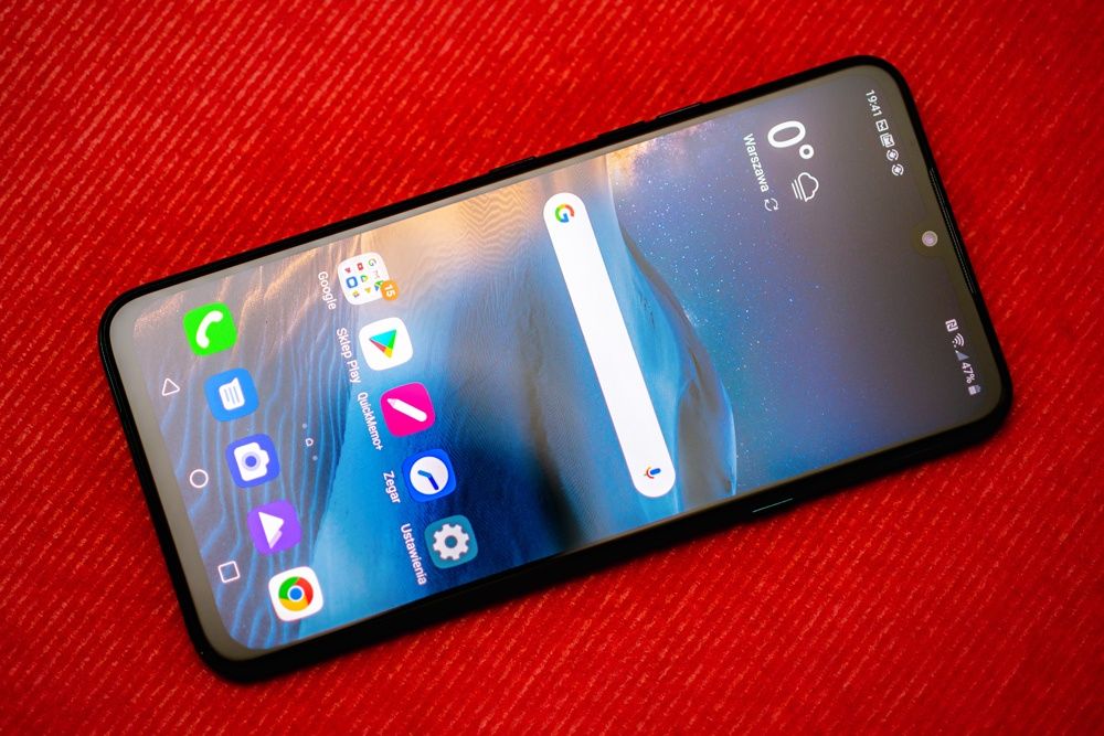 LG G8X ThinQ wyświetlacz