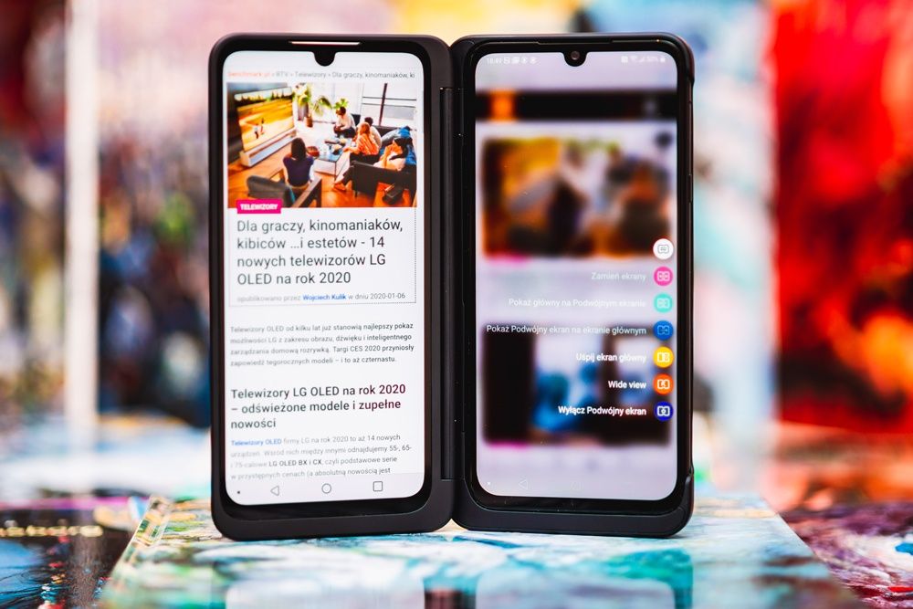 LG G8X ThinQ Dual Screen w pionowej orientacji