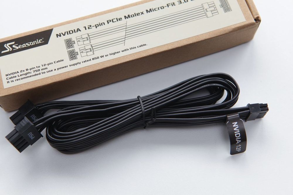 SeaSonic - adapter NVIDIA 12-pin PCIe Molex Micro-Fit 3.0