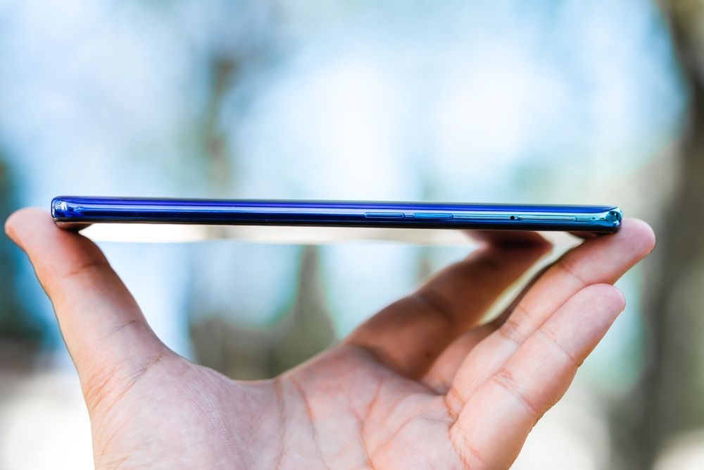 Oppo Reno 3 bok przyciski