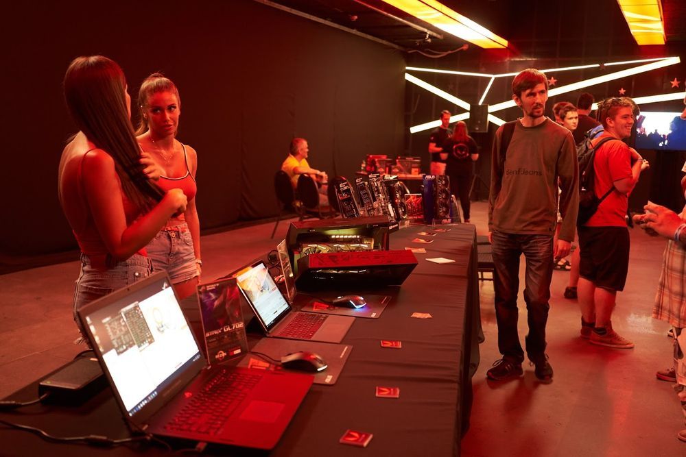 AMD Radeon RX Vega - pokaz karty graficznej