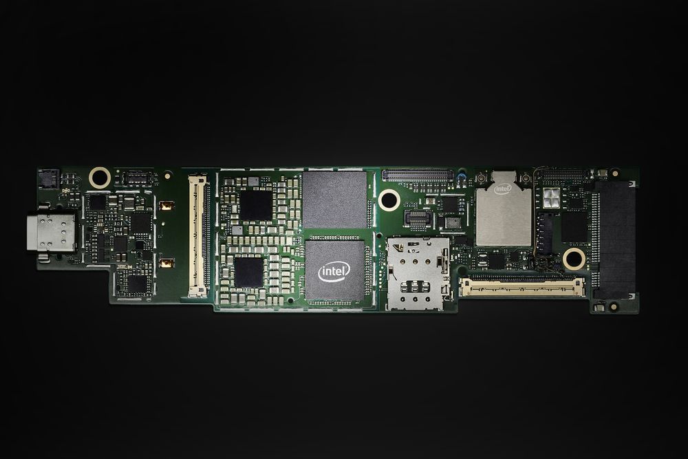 Płyta główna laptopa z procesorem Intel Lakefield