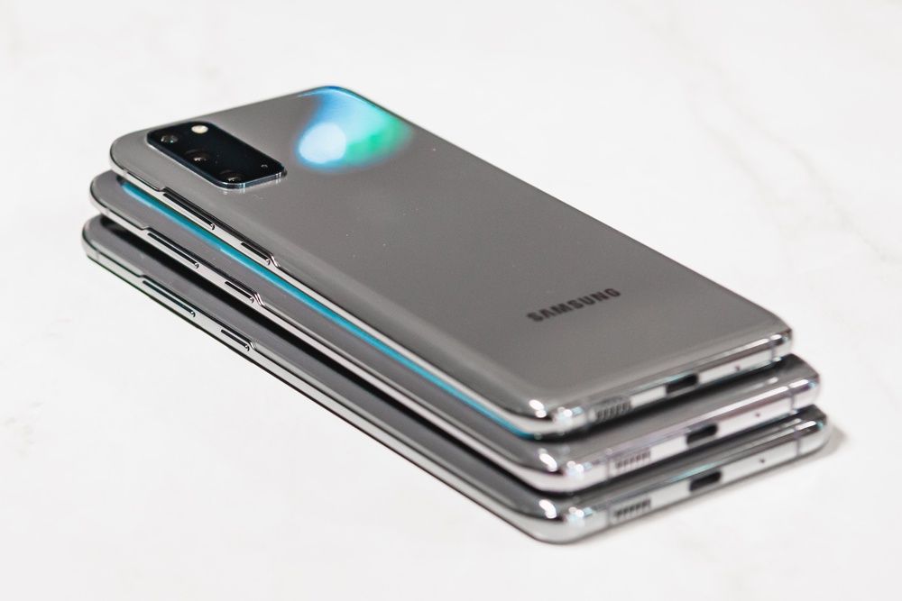 Samsung Galaxy S20 przyciski