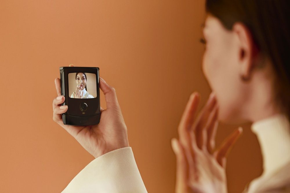 Motorola Razr 2019 przedni ekran