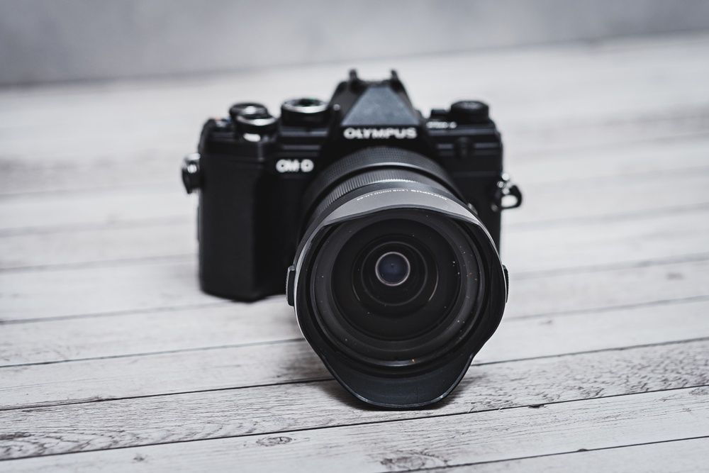 Olympus OM-D E-M5 III widok obiektyw