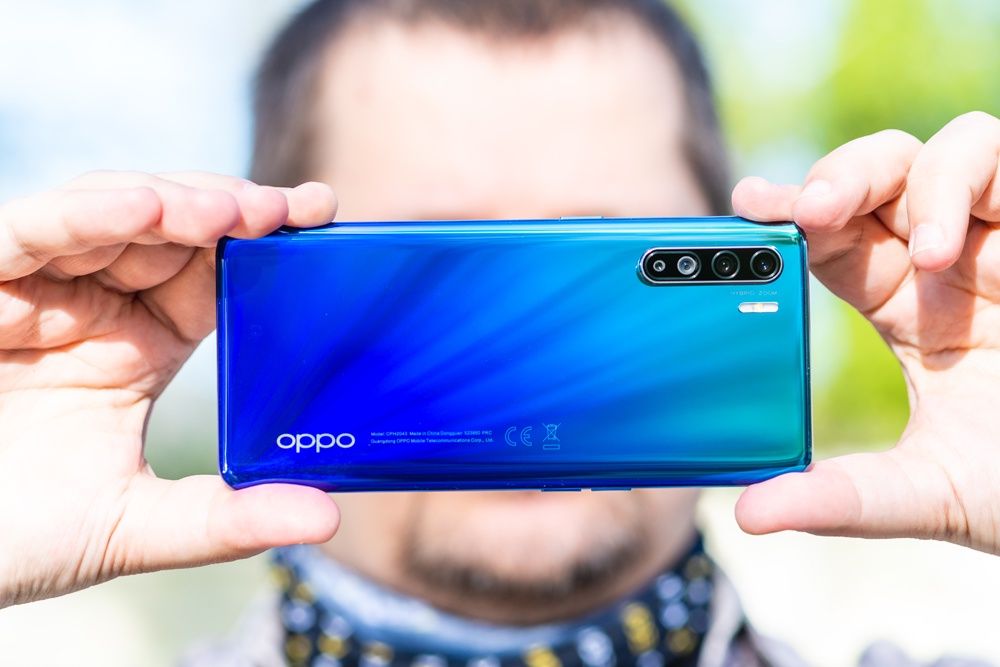 Oppo Reno 3 fotografowanie tył