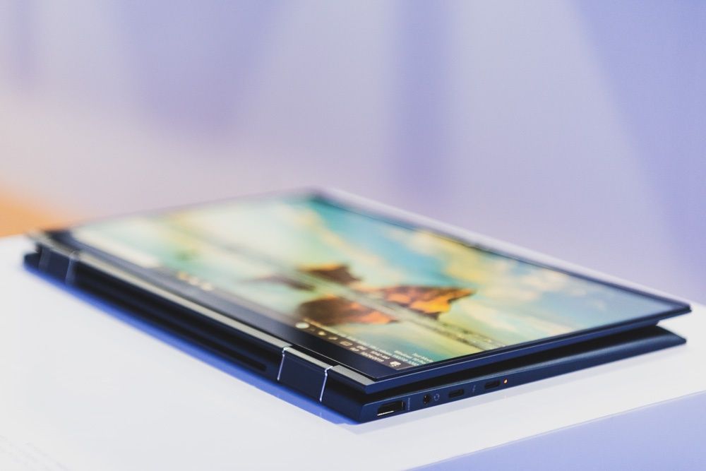 HP Elite Dragonfly - ekran