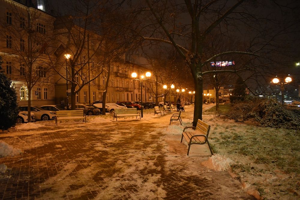 Nikon D5600 - przykład nocna ulica