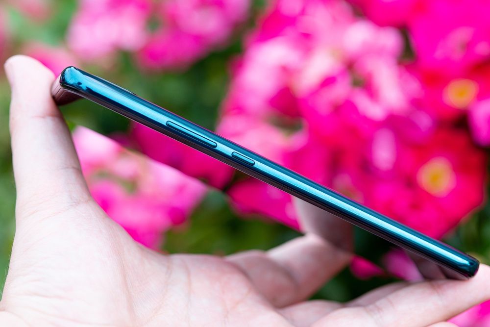 Huawei P Smart Z prawa krawędź obudowy
