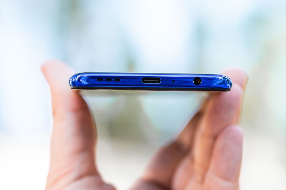 Oppo Reno 3 dolna krawędź