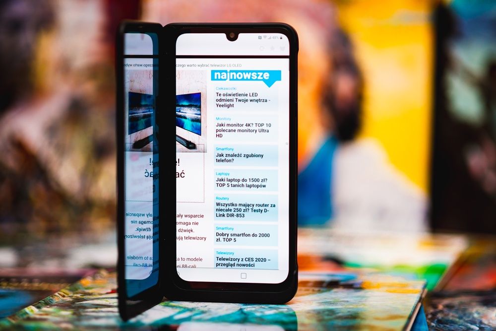 LG G8X ThinQ - główny wyświetlacz, odbicie