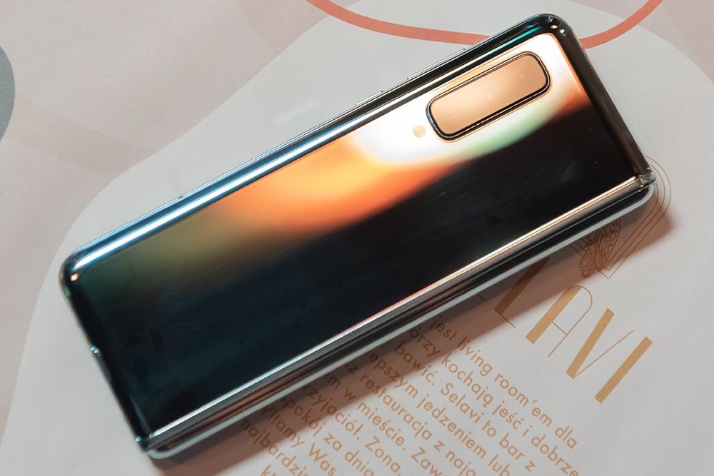 Samsung Galaxy Fold tylna ścianka